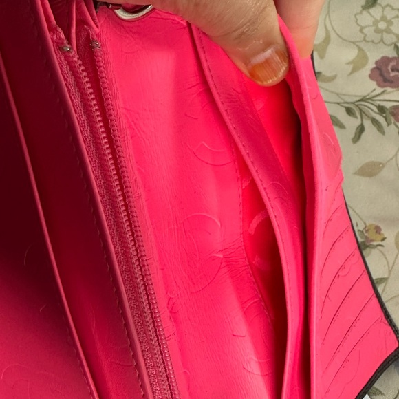 CHANEL CC Quilted Matelasse Cambon Wallet with Chain / WOC / Crossbody - Picture 12 of 12